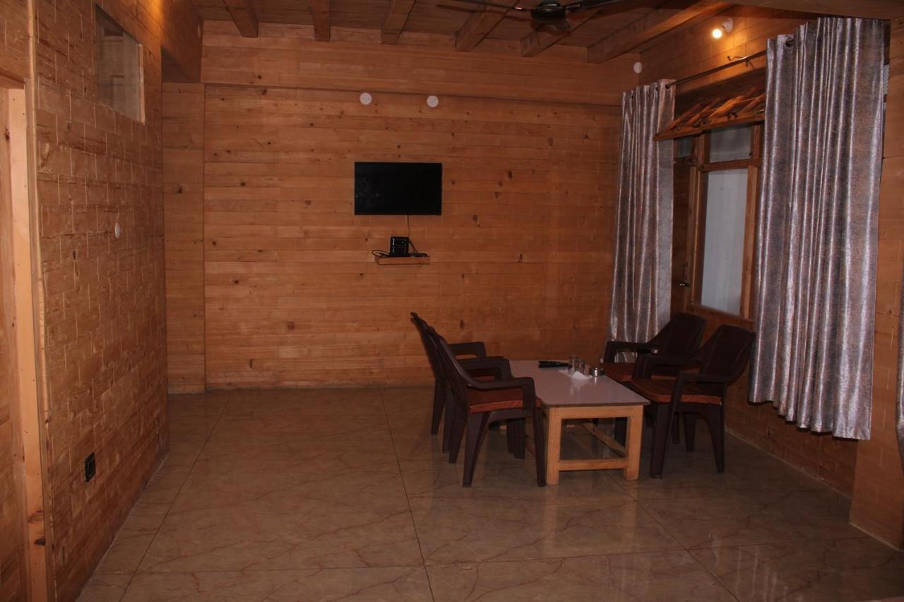 Hotel Mannat Sach Pass Tisa Extérieur photo